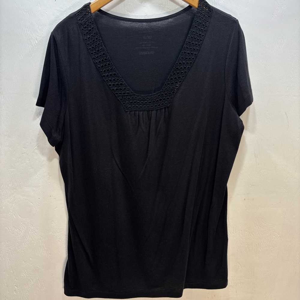 Avenue Black Embroidered Pima Cotton Short Sleeve Shirt Size 18/20